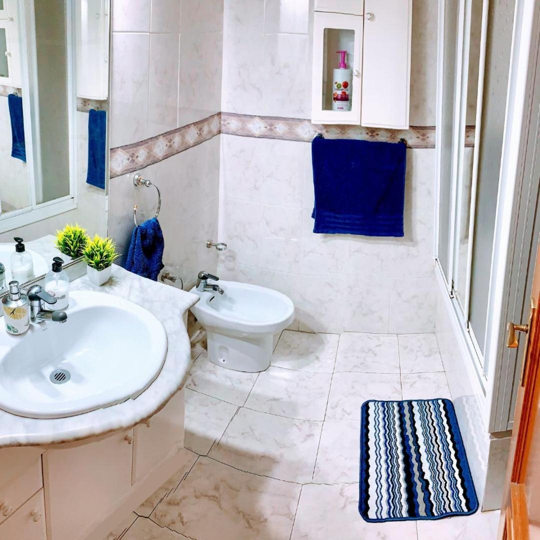 Apartamento Compartido Con Vista Al Puerto Valencia Apartman Kültér fotó